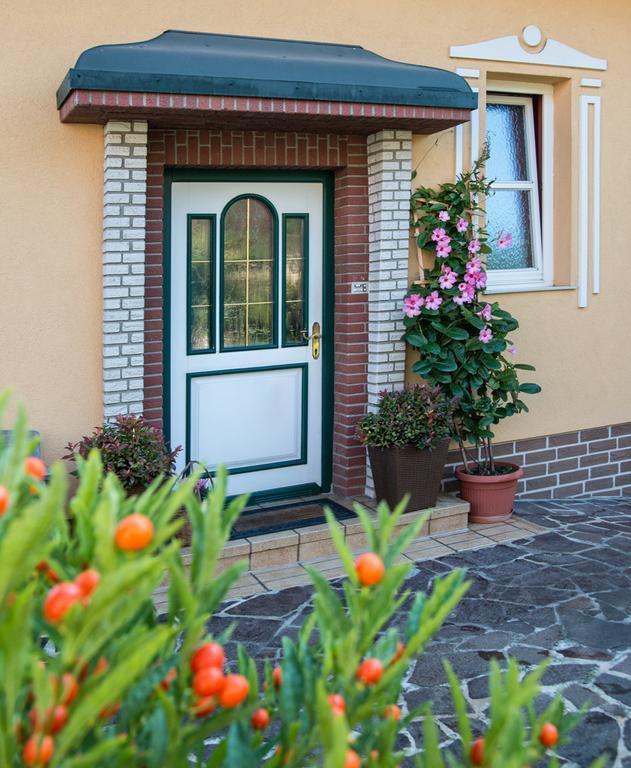 Ferienwohnung Familie Hartinger Riegersburg Δωμάτιο φωτογραφία